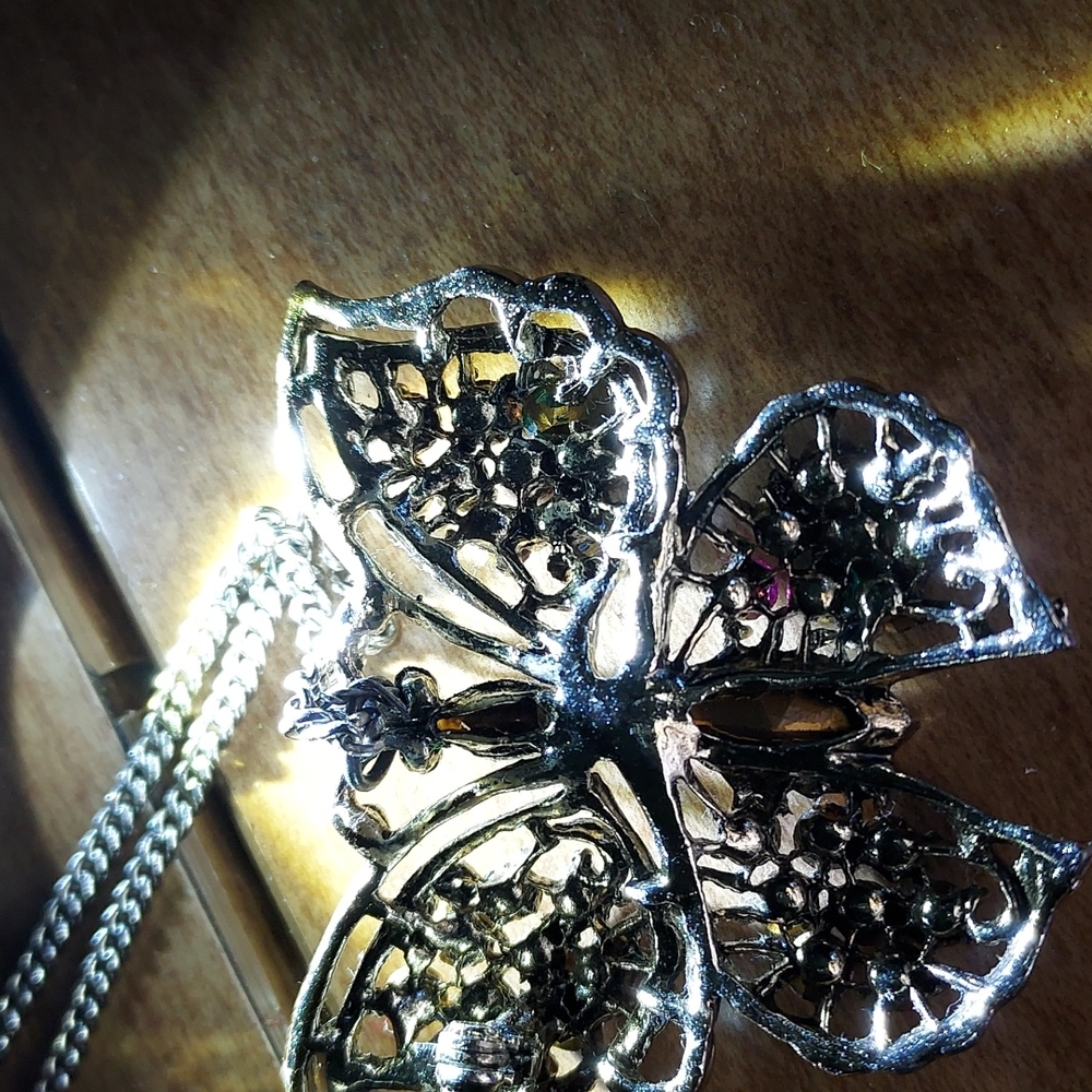 Necklace - Picture 2 of 3